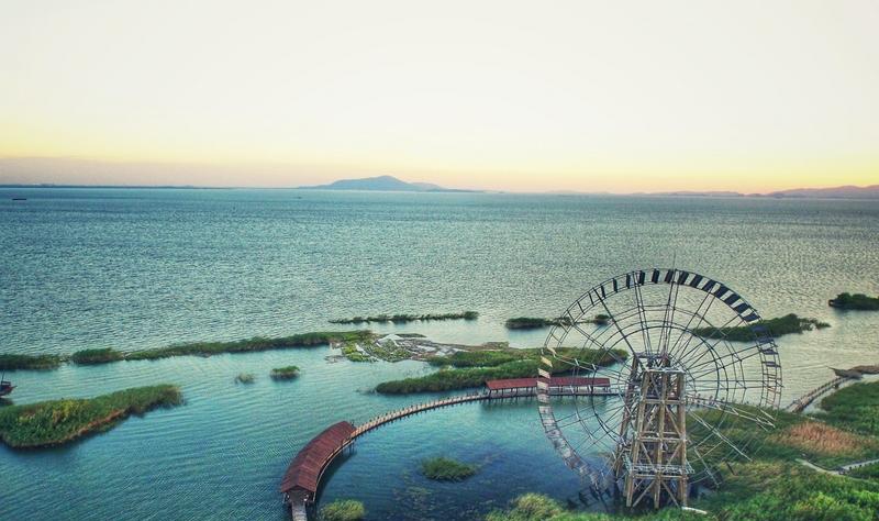 苏州吴中太湖旅游区是国内首个以"太湖"为主线,串连太湖古镇,江南